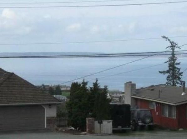 693 SW Camano Dr