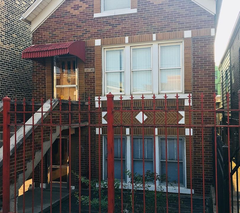 1st image of 2524 S Claremont Ave