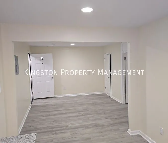 126 E Main St #3 — Photo 5