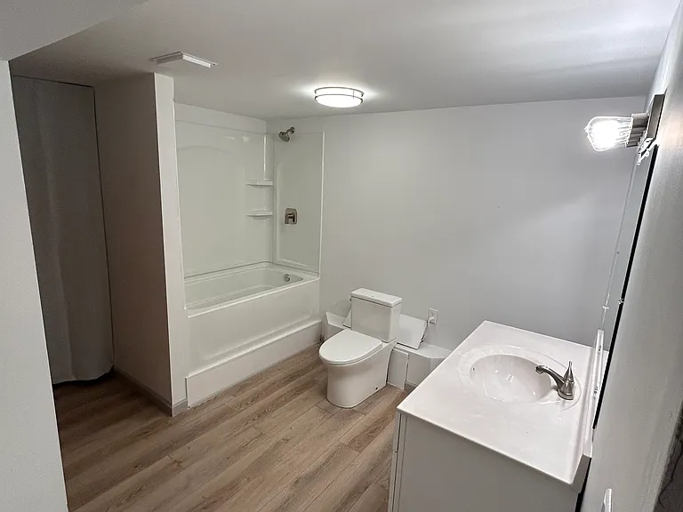 1215 Heath Ave #1 — Photo 8