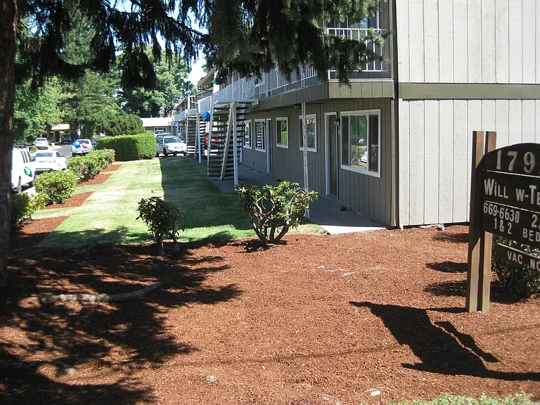 17925 E Burnside St #105 — Photo 19