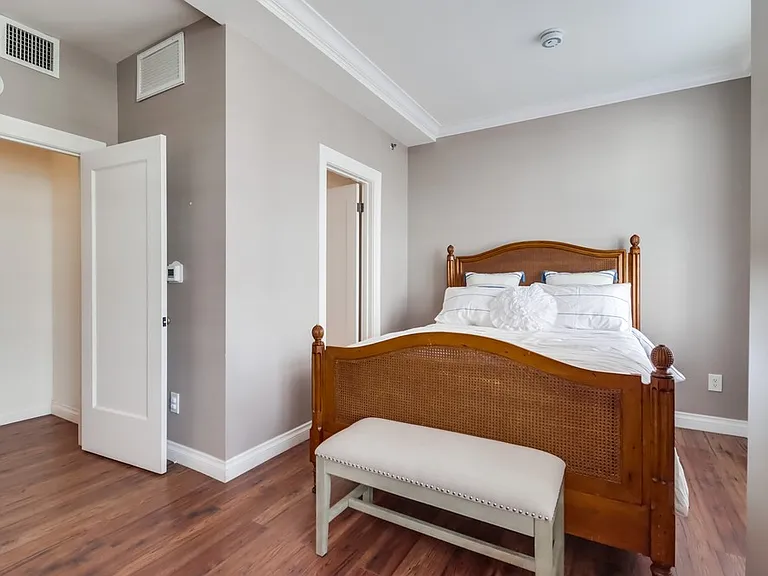 702 Ash St #301 — Photo 16