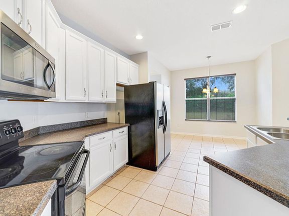 4th image of 1054 Shadowmoss Dr