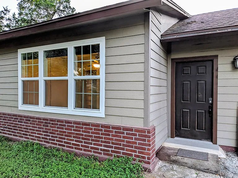 7606 Williamson Creek Dr — Photo 2