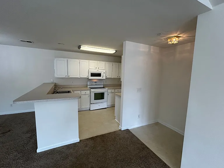 131 Veranda Way #G — Photo 8