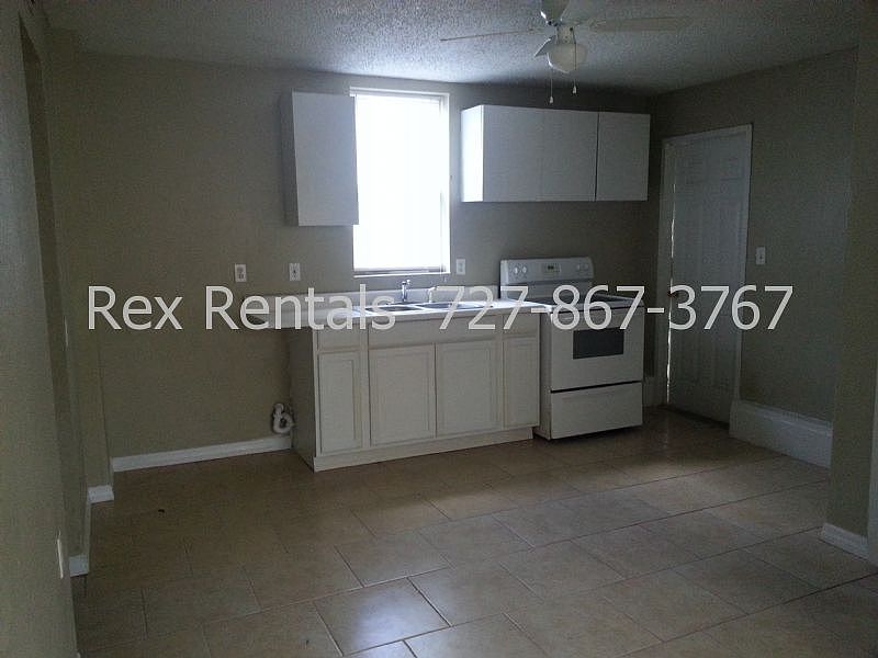 1st image of 1211 1/2 29th St N