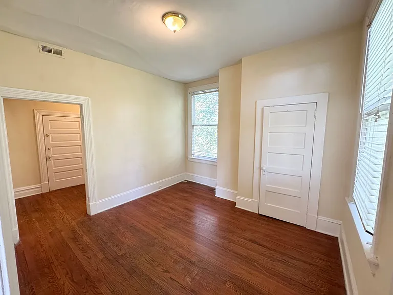 121 S Boylan Ave — Photo 16