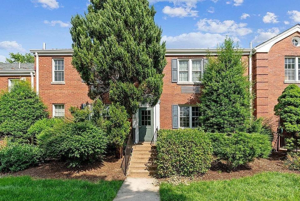 1st image of 11 Auburn Ct #5-11B