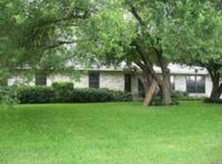 106 W Moonlight Dr, Robinson, TX 76706