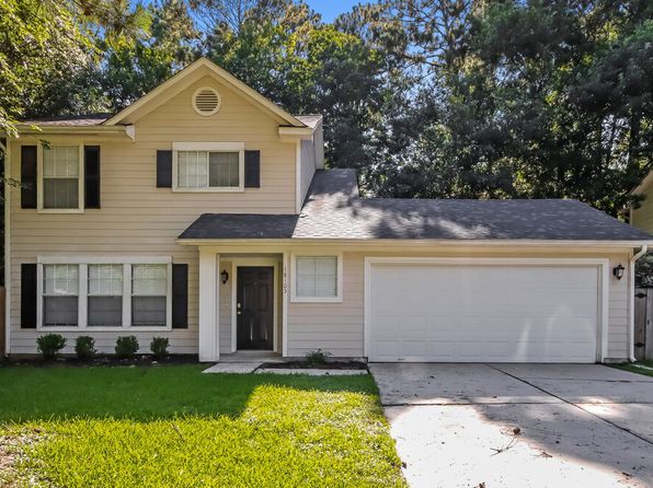 18105 Red Pine Ct