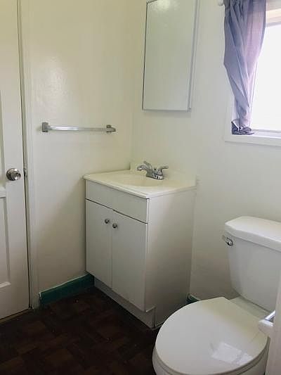 2nd image of 4907 Romaine St #5
