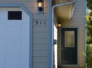 911 Jasper Ln, Florence, OR 97439