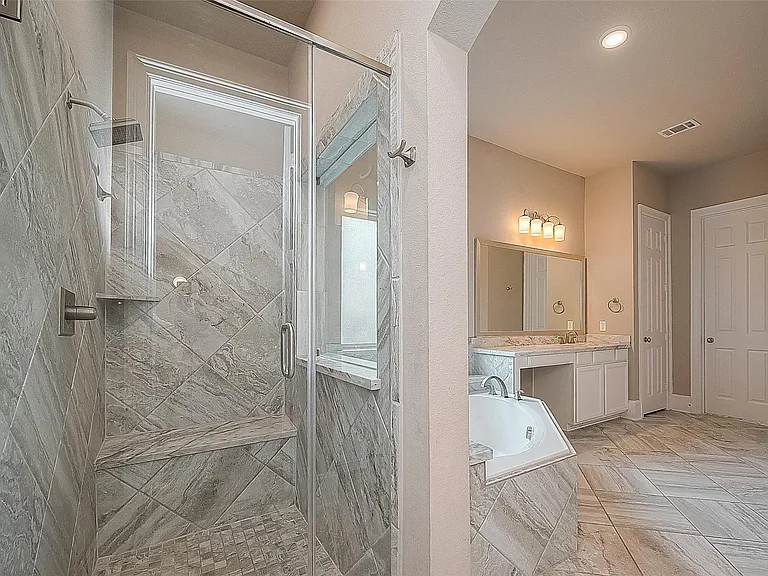 115 N Winter Sunrise Cir — Photo 27