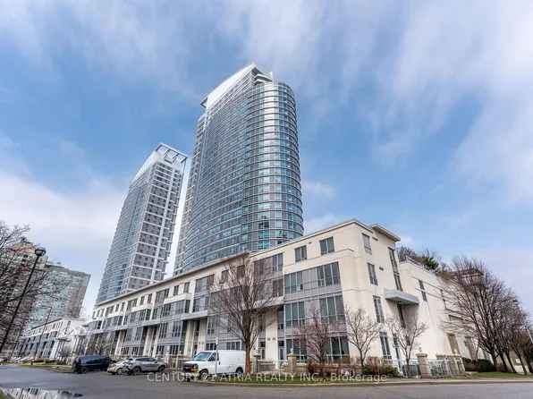 38 Lee Centre Dr #3112, Toronto, ON M1H 3J7
