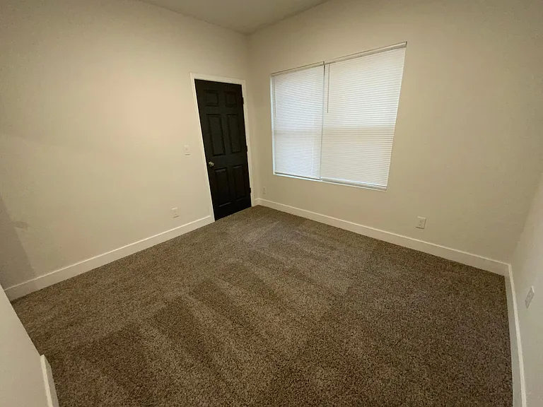 1104 Coats St — Photo 21