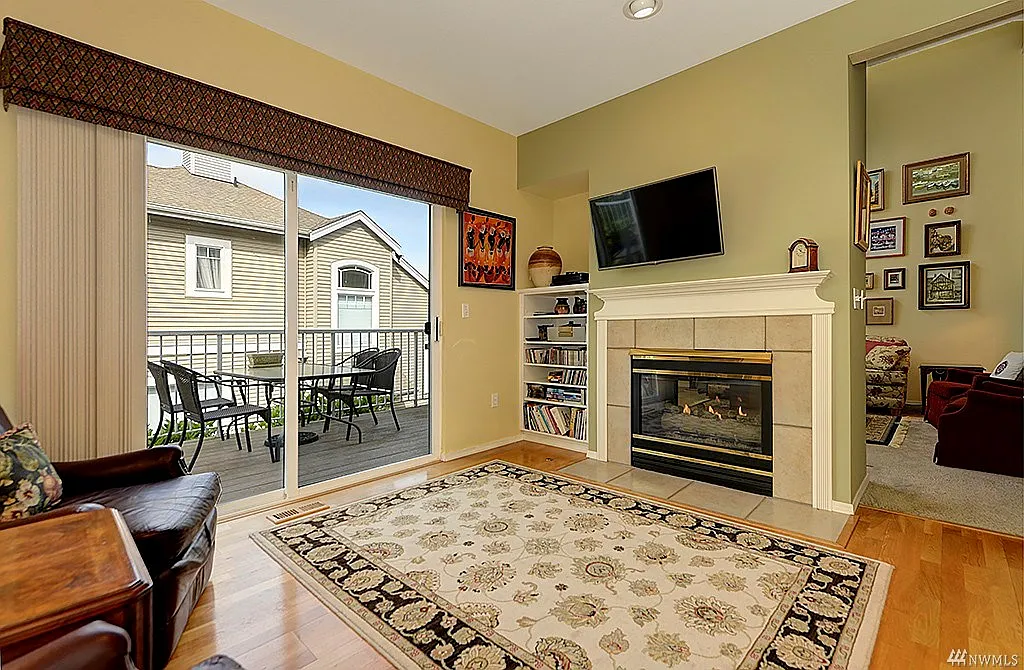 3 bed, 2.5 bath, 1732 sqft, $3,000 — Photo 4
