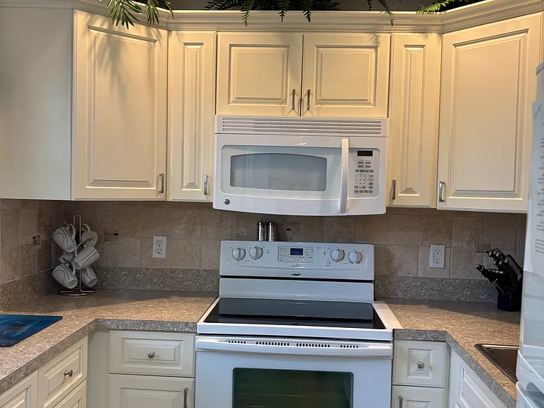 11485 Oakhurst Rd #1200 — Photo 8