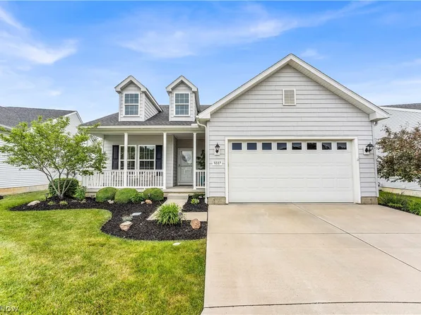9087 Devonshire Dr, Olmsted Falls, OH 44138