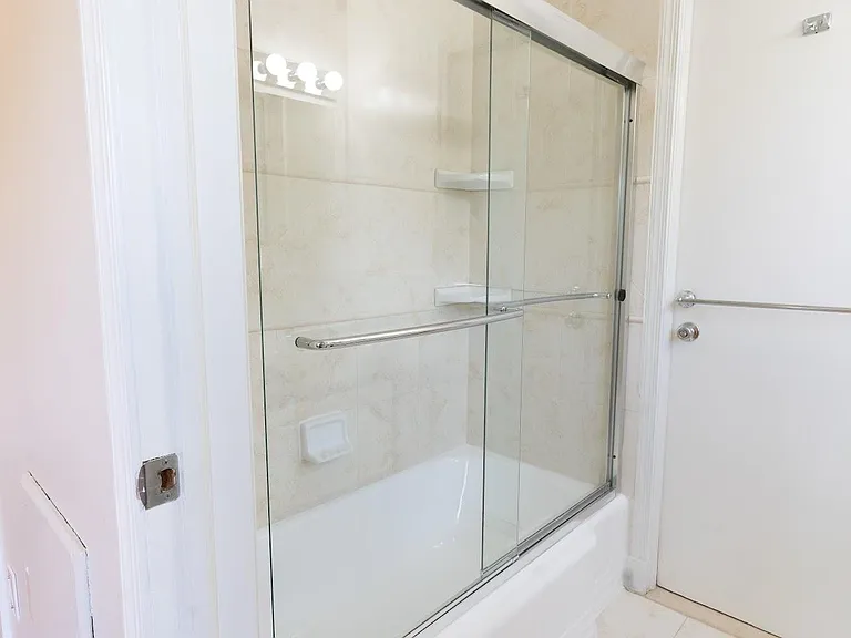 E Parkhill Dr — Photo 16