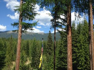 210 Colonial Ln, Moyie Springs, ID 83845