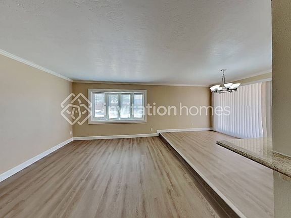 3rd image of 2931 S Las Palmas