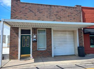 118 W Walnut St, Smithville, TN 37166