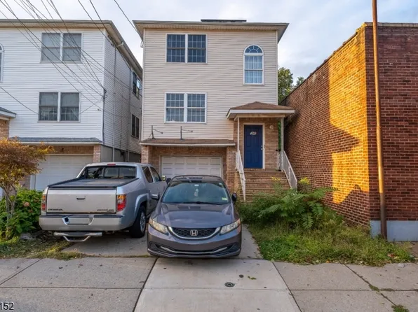 409 High St, Elizabeth City, NJ 07202