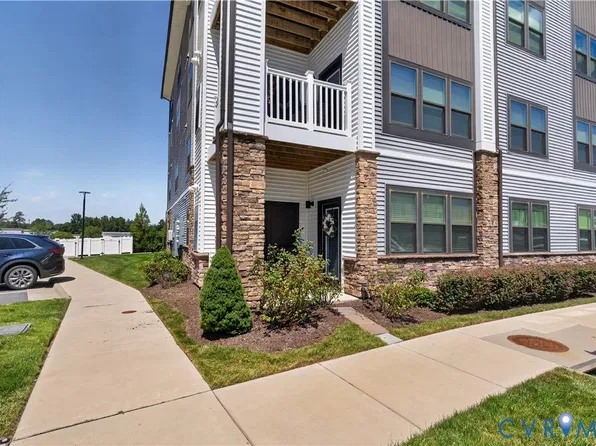 3900 Maze Runner Dr #102, Midlothian, VA 23112