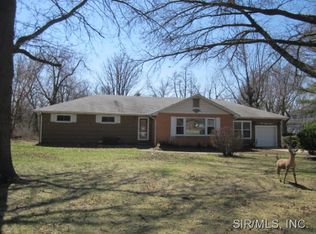 887 E Airline Dr, East Alton, IL