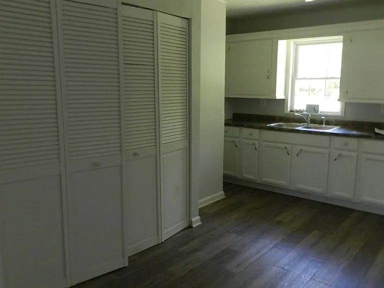 204 Dyer St — Photo 7