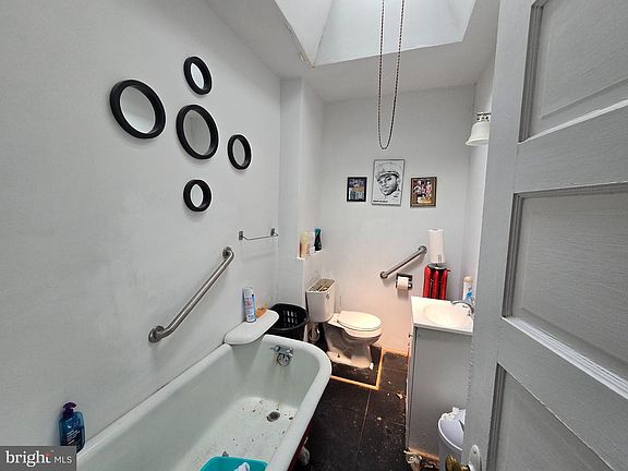 5th image of 1208 S Millick St