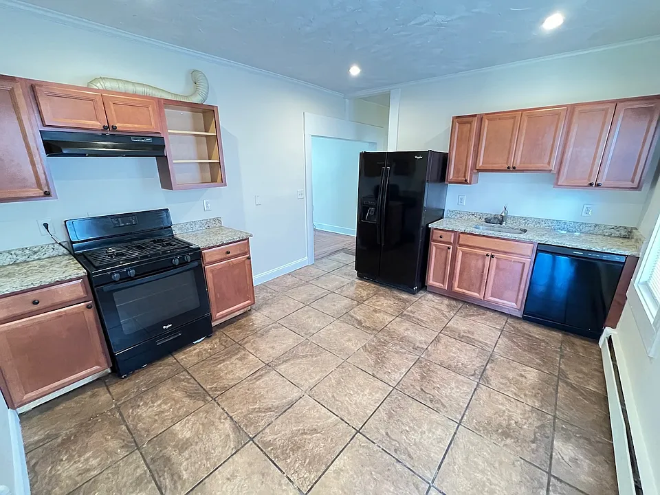 27 Wolcott St #2