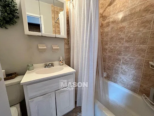 Rented by Mason Group LLC | media 7