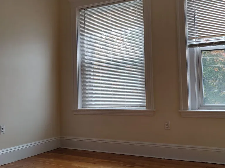 191 Winthrop Rd #3E — Photo 10