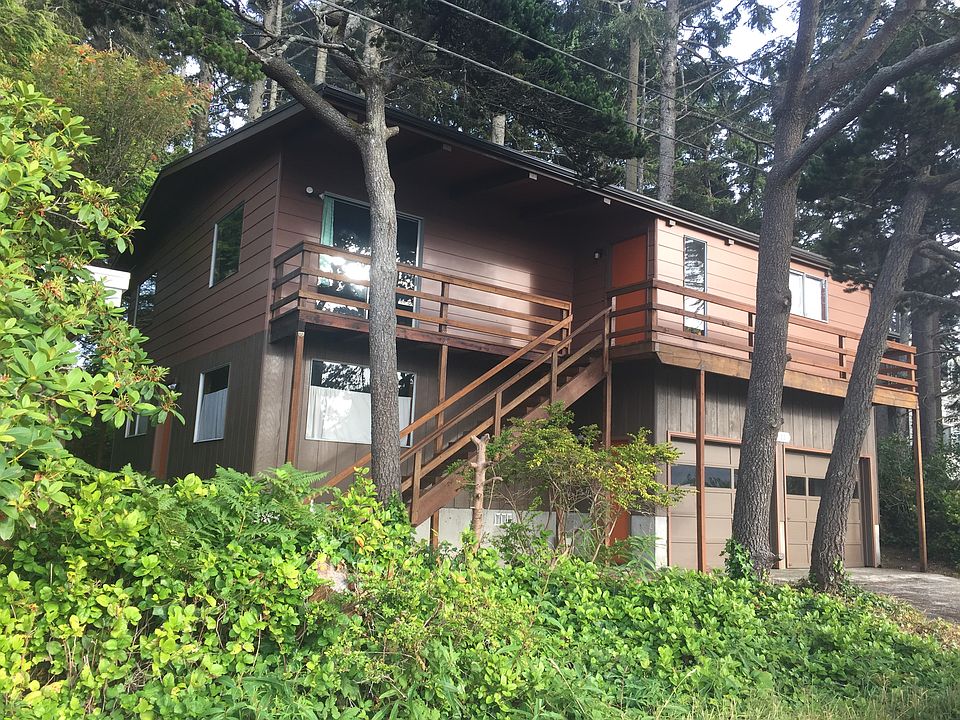 1st image of 2122 NE Quay Pl