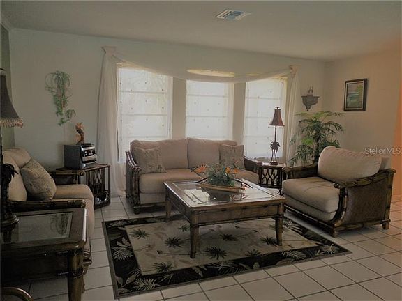 3rd image of 3905 Crooked Island Dr