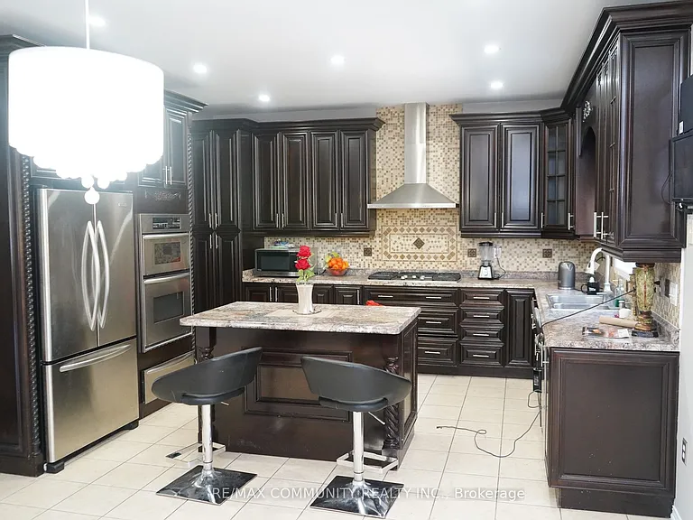 151 Gillett Dr — Photo 9