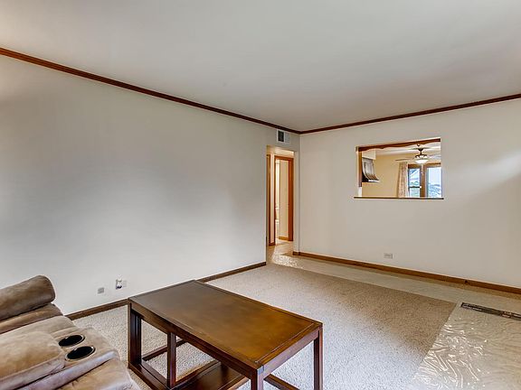 4th image of 824 N Roy Ave