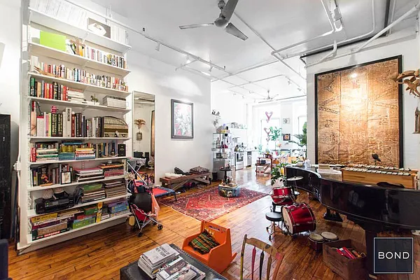 Rented by Bond New York | media 17