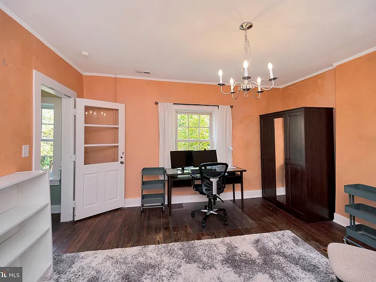305 Prince Edward St — Photo 30