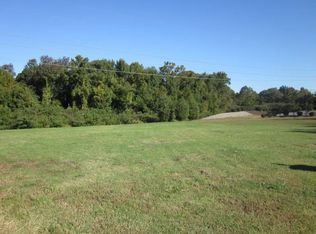 136 Sinclair Ln, Chesapeake, VA 23322
