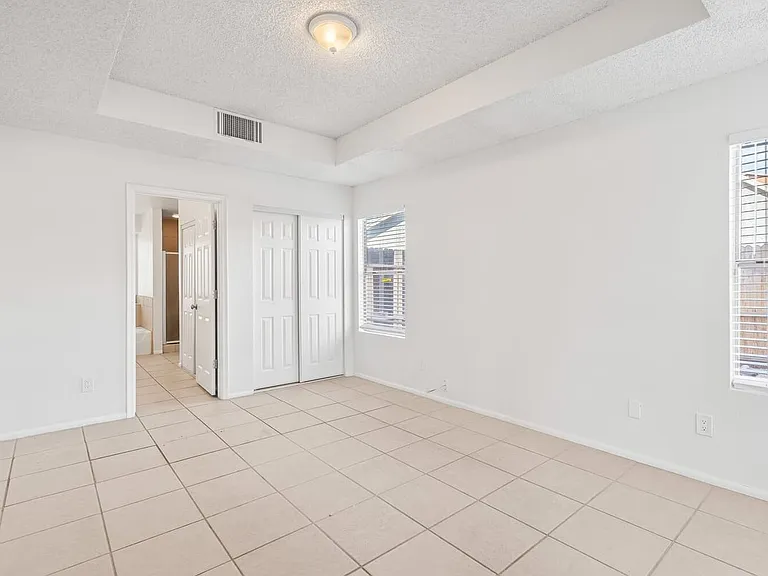 7209 S Avenida Del Nopal — Photo 29