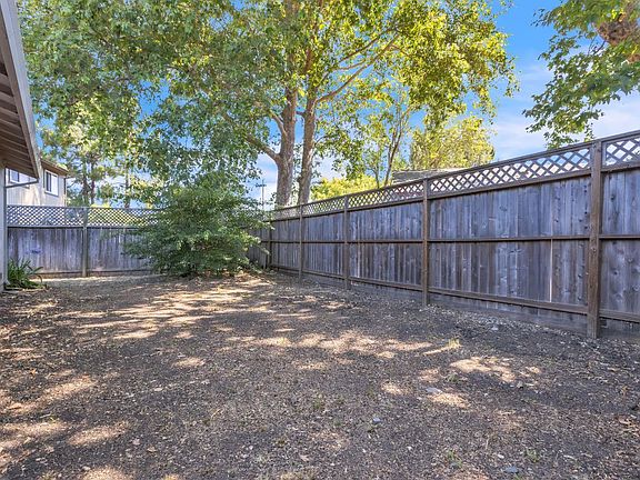 2nd image of 7126 Carillon Court
