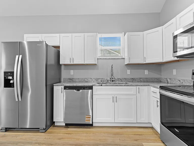 3365 Broadway St — Photo 3