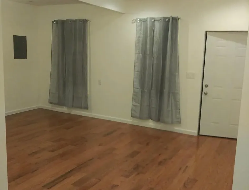 2050 Avenue B #1