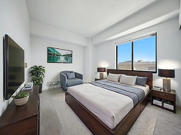 5th image of 989 Webster Street #441
