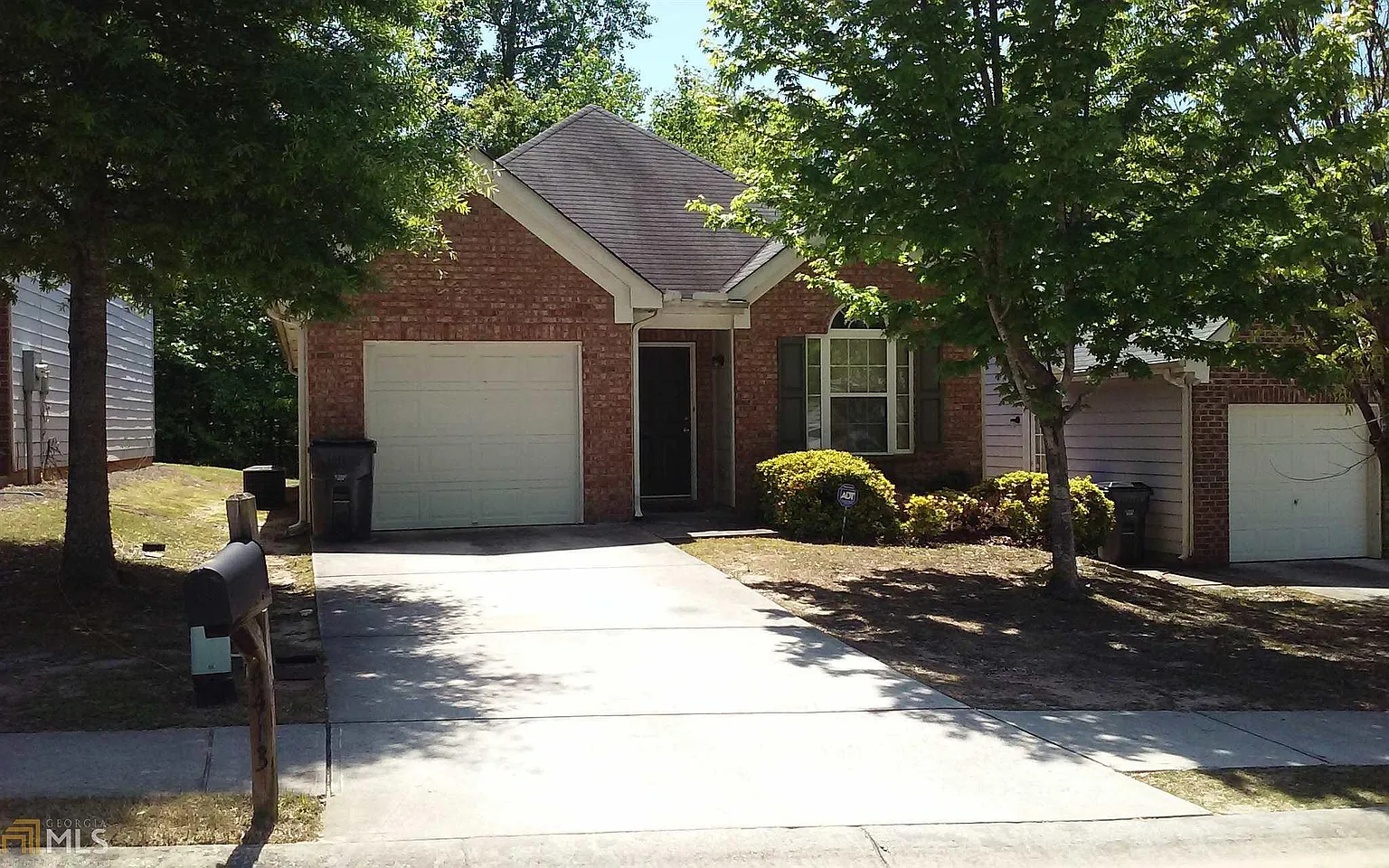 4413 Ravenwood Dr photo 1