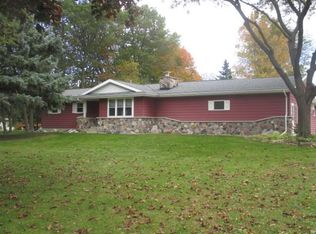 N8157 Lakeview Rd, Fond Du Lac, WI 54937