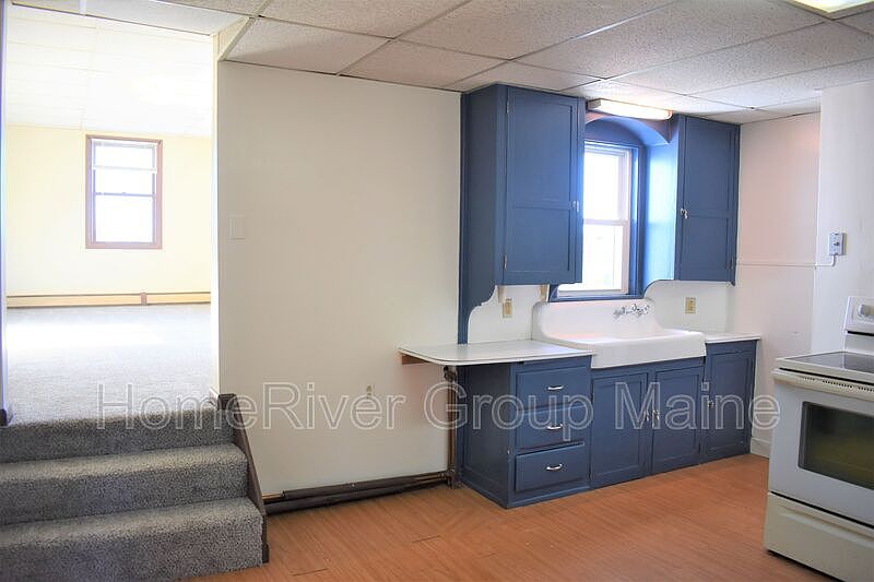 27 Cook St Auburn ME Zillow