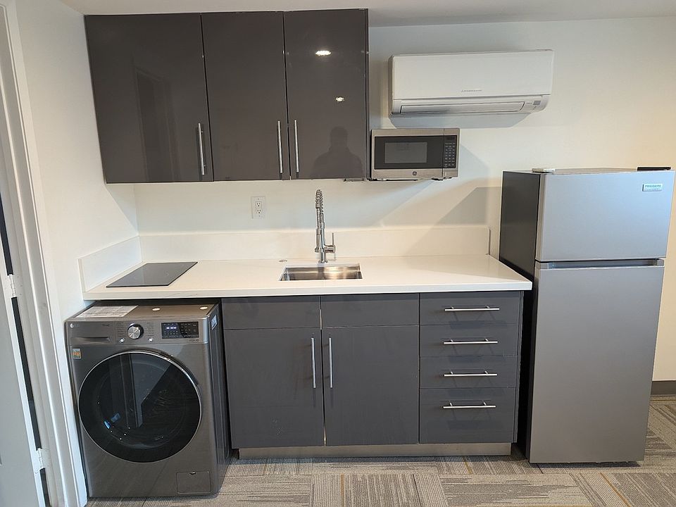 Washer/Dryer combo: Automatically switches to dry after done washing. Put your clothes in, set it and forget it.